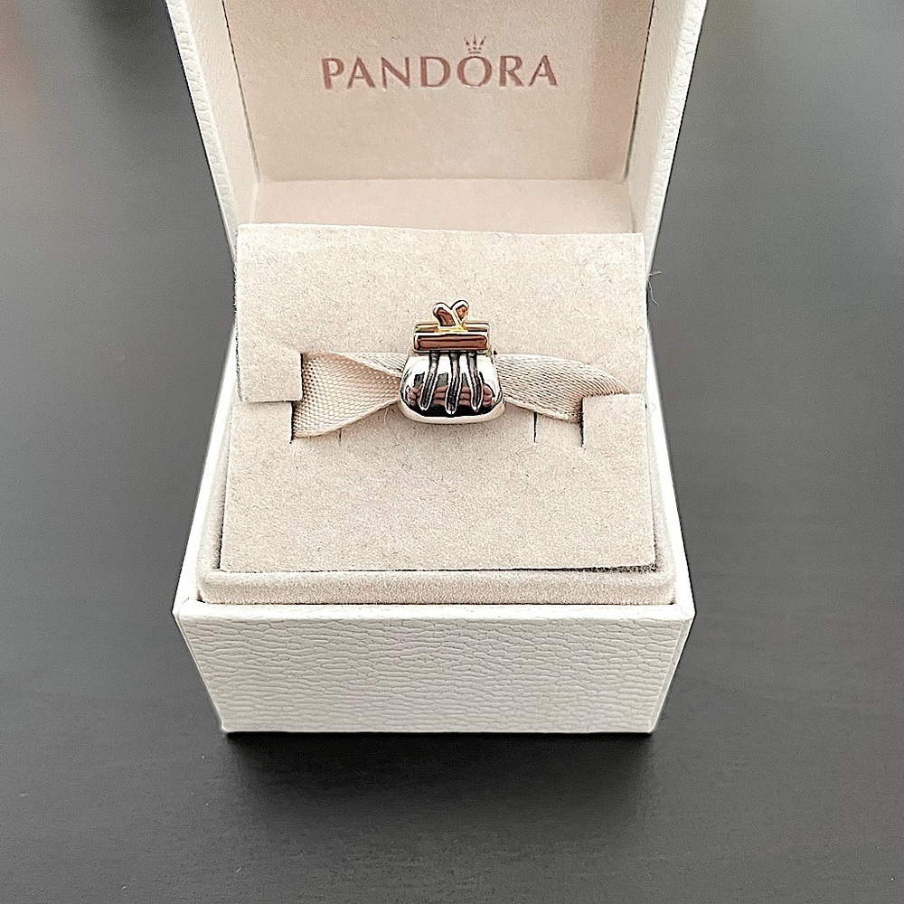 Pandora clutch charm